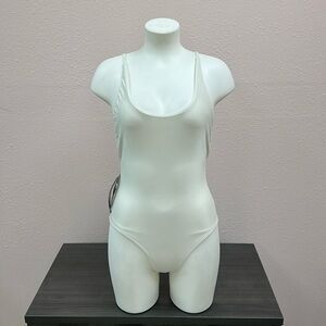 ÁGUA DE COCO - Elegant White One-Piece Swimsuit